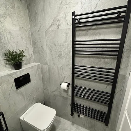 Belvarosi Lux 2 *