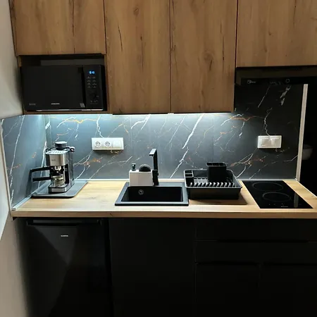 Belvarosi Lux 2 *