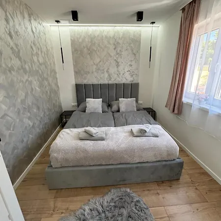 Belvarosi Lux 2 * Vasarosnameny