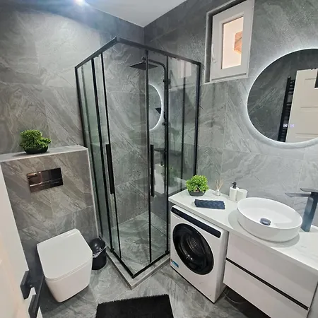 Belvarosi Lux 2 *