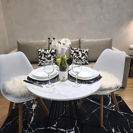 Apartment Belvarosi Lux 2 *