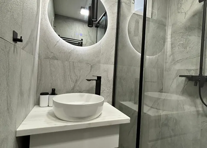Belvarosi Lux 2 *