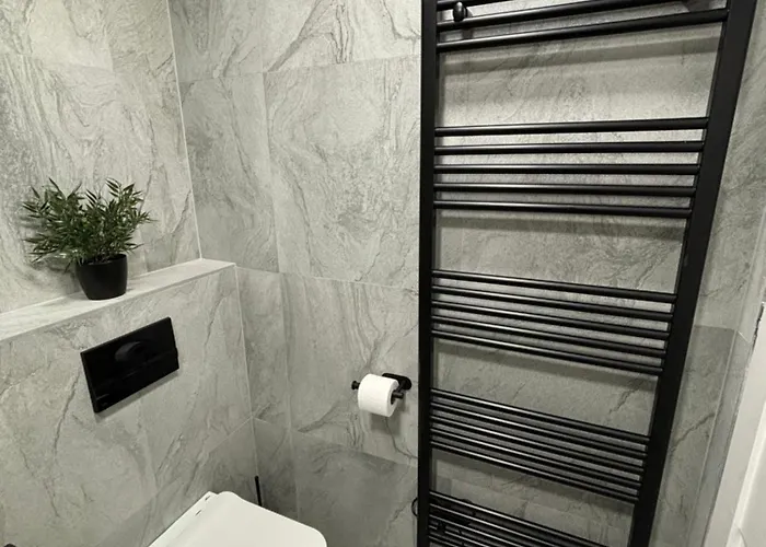 Belvarosi Lux 2 *