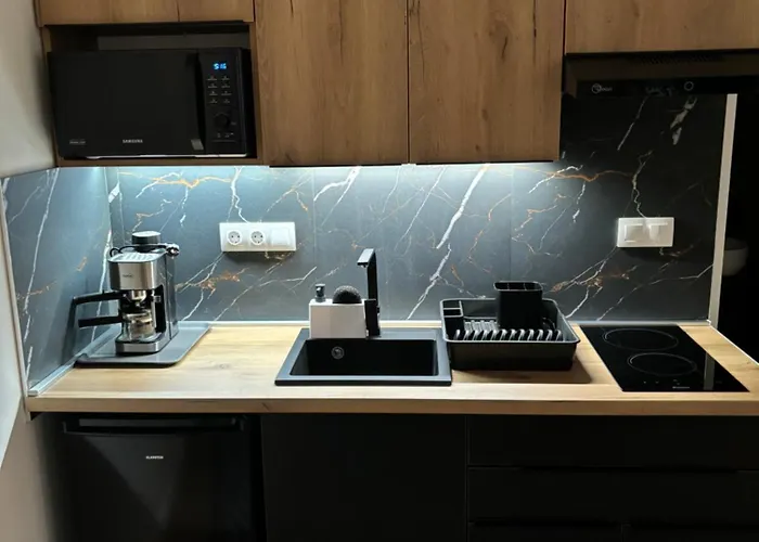 Belvarosi Lux 2 *