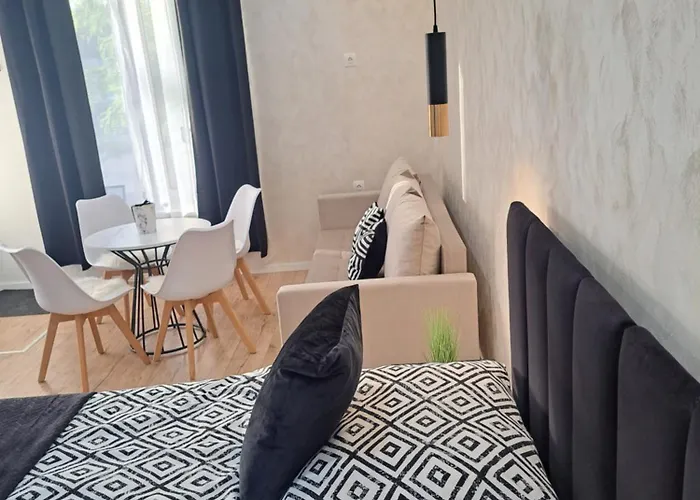 Belvarosi Lux 2 * Vasarosnameny