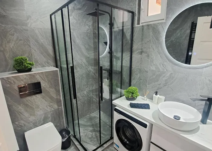 Belvarosi Lux 2 *